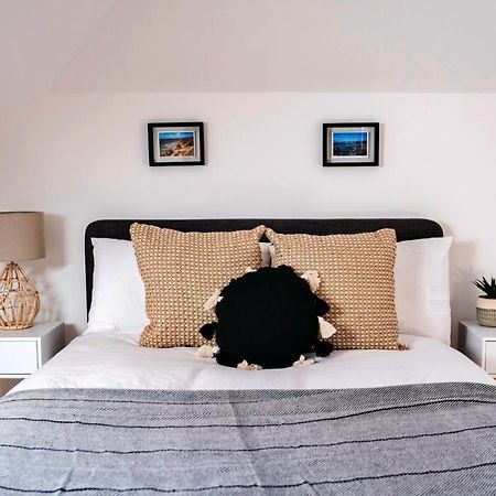 Finest Retreats - Tolcarne Stay - Luxury Newquay Apartment Экстерьер фото