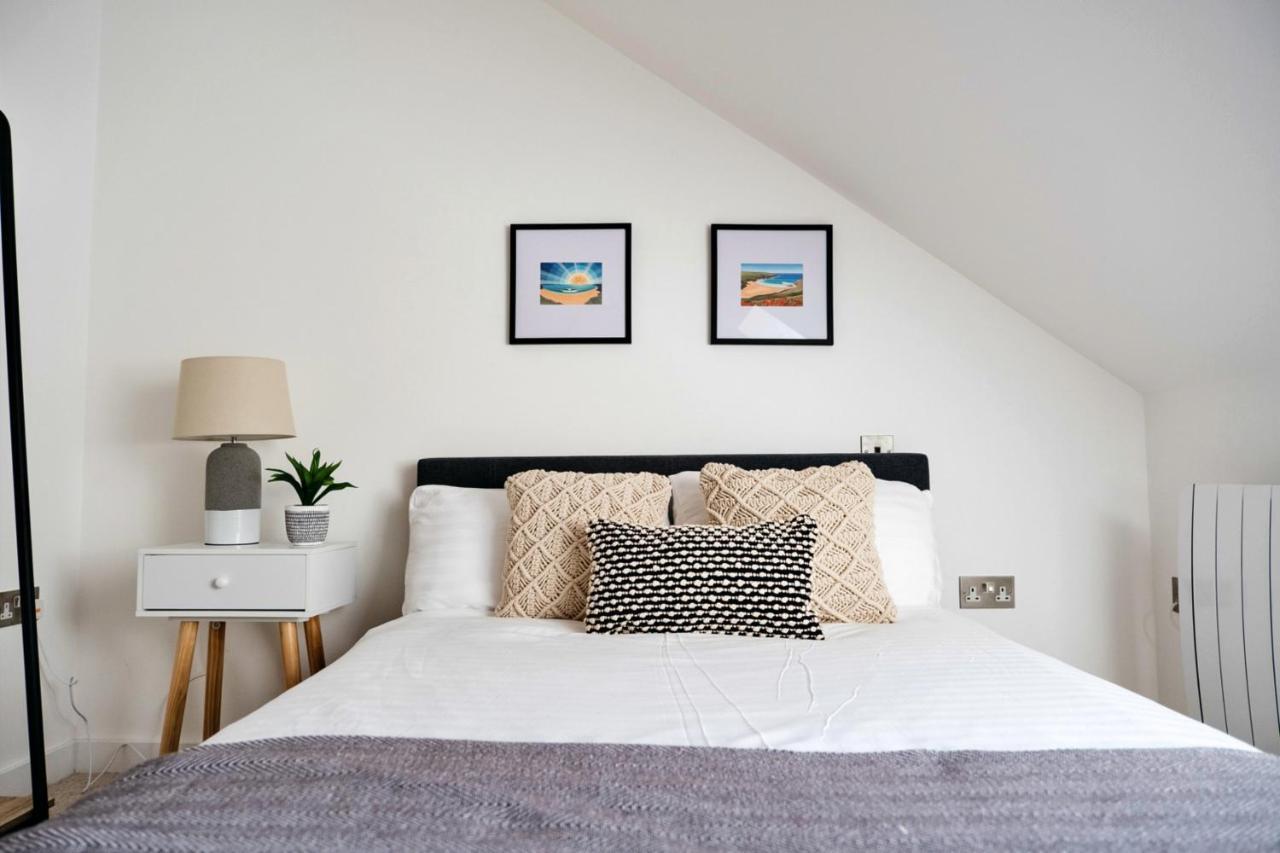Finest Retreats - Tolcarne Stay - Luxury Newquay Apartment Экстерьер фото